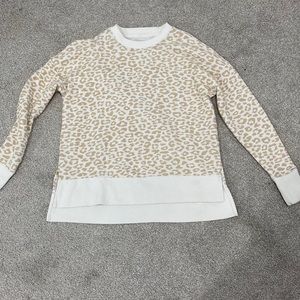 Small sweater cute and stylish